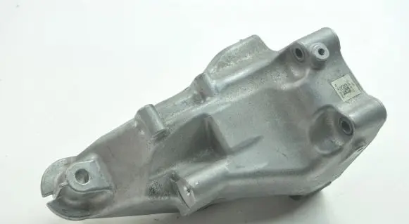 Mercedes-Benz C W205 Engine mounting bracket A6512234304