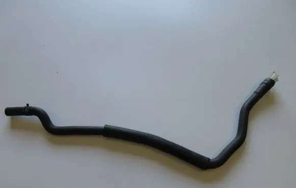 Toyota Auris 150 Engine coolant pipe/hose