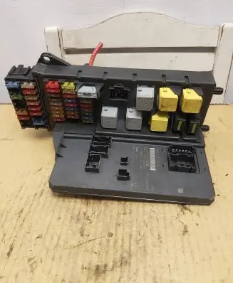 Mercedes-Benz Sprinter W906 Fuse module A9069006701 A9069013100