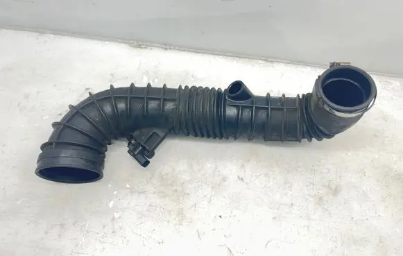 Mercedes-Benz Vito Viano W639 Air intake hose/pipe A6395282582