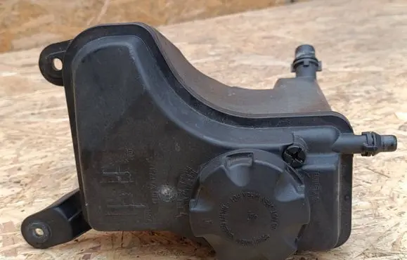 BMW 3 E90 E91 Coolant expansion tank/reservoir 7804890