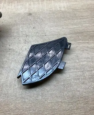 Mercedes-Benz E W210 Front fog light trim/grill 2108850253