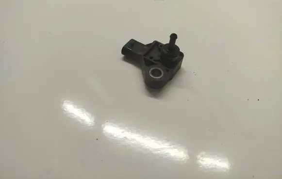 Mercedes-Benz C W204 Air pressure sensor A0071533128 0261230229