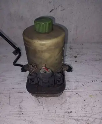 Citroen C4 Grand Picasso Power steering pump 8Z0423156F 8Z2423051D