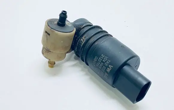 Skoda Superb B6 (3T) Windscreen/windshield washer pump 1K6955651