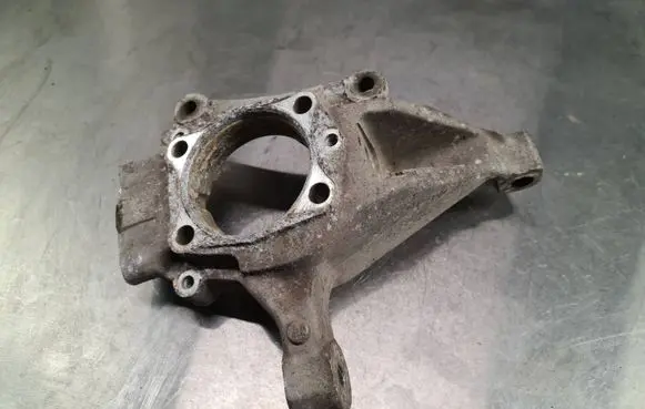 Volvo V70 Front wheel hub spindle knuckle 9461943