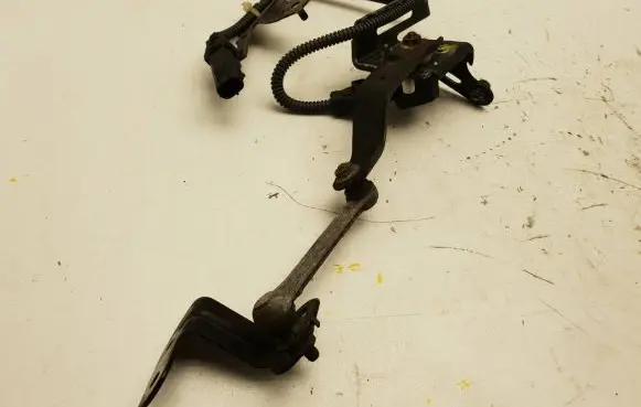 Lexus RX 450H Rear suspension height sensor lever A112250 0G2012