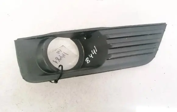 Ford Focus Front bumper lower grill 4M5149952A 4M51-49952-A