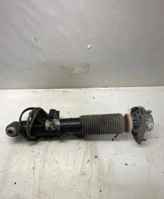 BMW X6 F16 Rear shock absorber/damper 6867864 28111405025