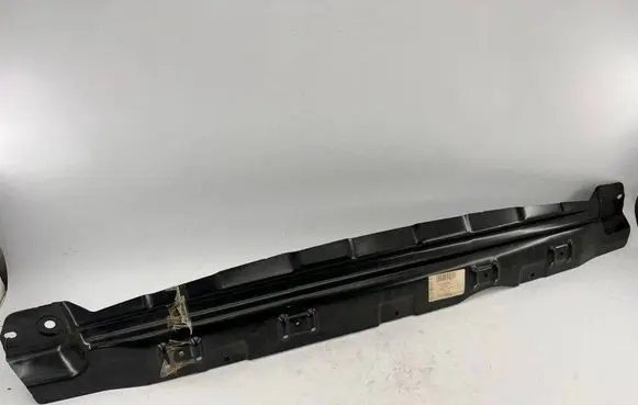Audi Q7 4L Bottom radiator support slam panel 7L0805551A