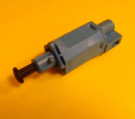 Volkswagen PASSAT B4 Brake pedal sensor switch 1H0MW0927189