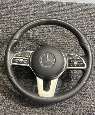 Mercedes-Benz EQC Steering wheel