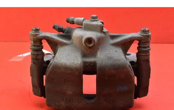 Volkswagen PASSAT B7 USA Front brake caliper 