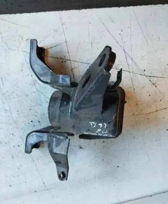 Toyota Corolla E140 E150 Engine mount bracket