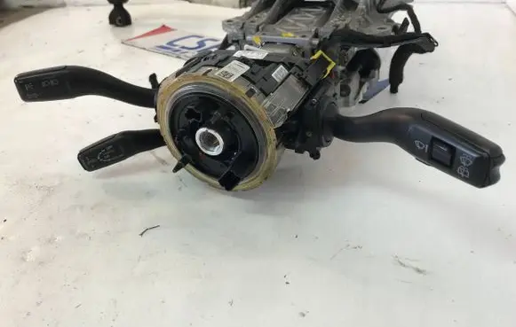 Audi Q7 4L Steering wheel axle set 