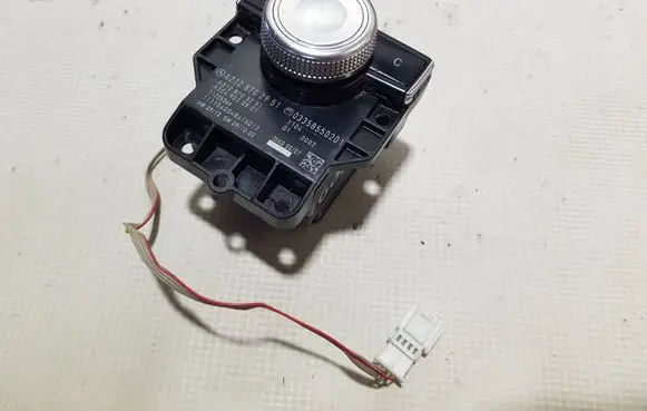 Mercedes-Benz E C207 W207 Head unit multimedia control 2128702951DD A2128702951