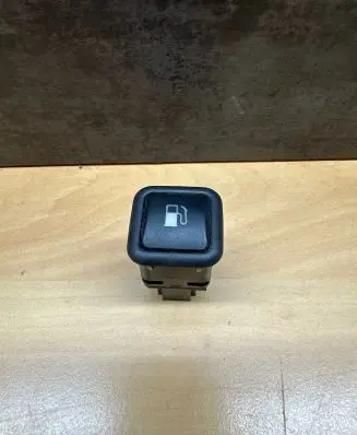 Volkswagen Golf IV Fuel tank opening switch 3B0959833A