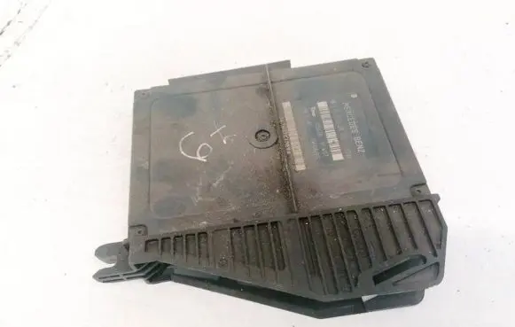 Mercedes-Benz E W210 Engine control unit/module 2108203826 335626