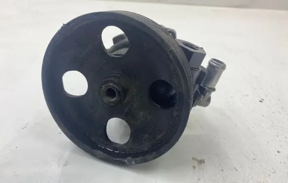 Peugeot 807 Power steering pump 9632082380