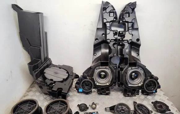 Audi Q7 4M Audio system kit 4M0035621C 4M0035298 4M0035297