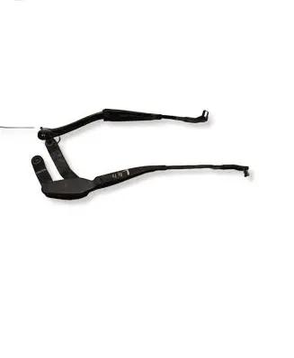 Mercedes-Benz E W212 Headlight wiper arm set A2128200944 A2128201344