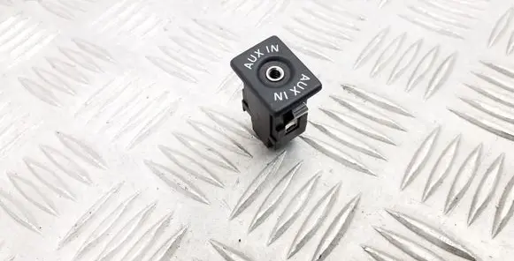 Volkswagen Jetta VI AUX in-socket connector 5M0035724