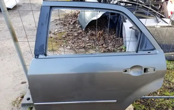Chrysler 300 - 300C Rear door