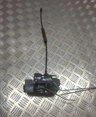 Opel Antara Front door lock