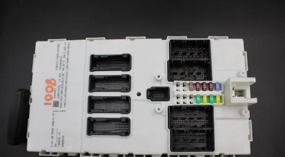 BMW 3 F30 F35 F31 Fuse box set 9348361 0681810