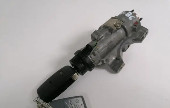 Audi A4 S4 B6 8E 8H Ignition lock 4B0905851F