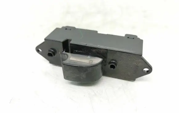 Mitsubishi Outlander Electric window control switch 8608A061