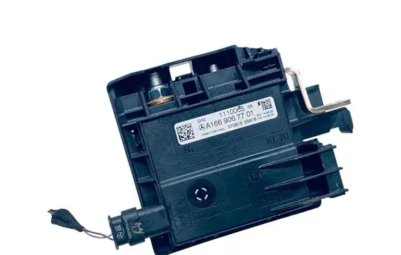 Mercedes-Benz ML W166 Fuse module A1669067701