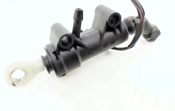 Clutch master cylinder