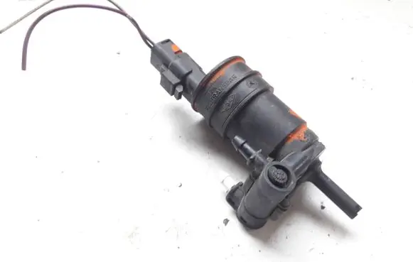 Renault Scenic I Windscreen/windshield washer pump
