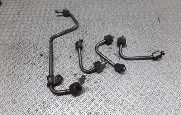 Fuel injector supply line/pipe