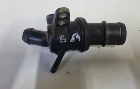 Mercedes-Benz A W169 Thermostat housing A6402000415