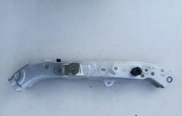 Toyota Auris E180 Headlight/headlamp mounting bracket