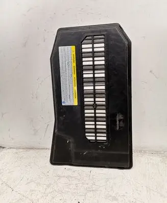 Volkswagen Touareg II Battery box tray 7L0864643