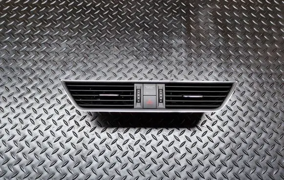 Skoda Superb B8 (3V) Dash center air vent grill 3V0820951C