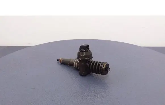Audi A4 S4 B7 8E 8H Fuel injector 038130073AG