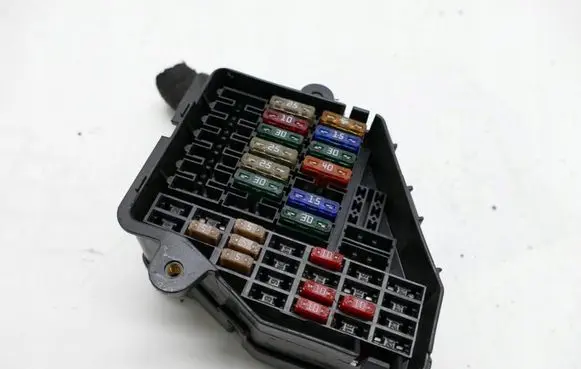 Audi A6 S6 C6 4F Fuse box set