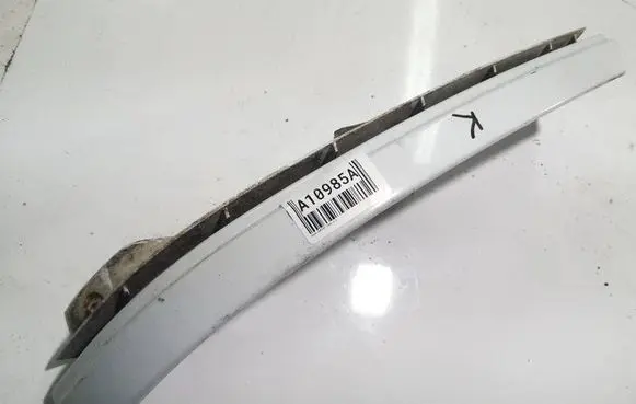 Opel Zafira A Under headlight/headlamp trim 90580651