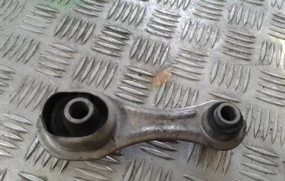 Renault Captur Gearbox mount 112381035R