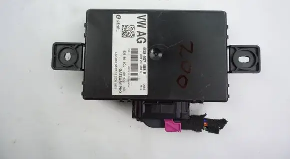 Audi A6 C7 Gateway control module 4G8907468E