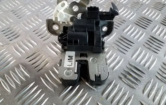 Audi A6 C7 Tailgate/trunk/boot lock/catch/latch 4H0827505