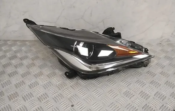 Toyota Aygo AB40 Headlight/headlamp 811300H130