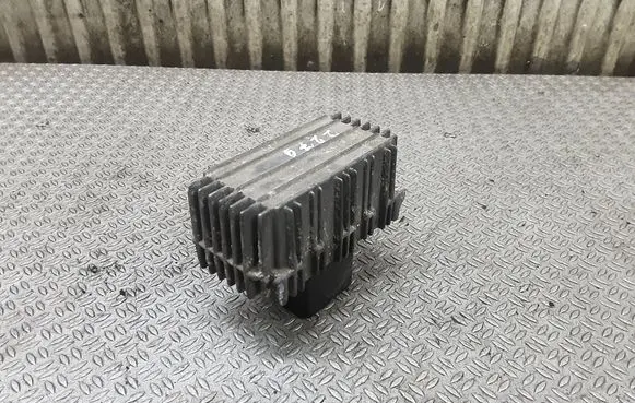 Opel Vectra C Glow plug pre-heat relay 09132691