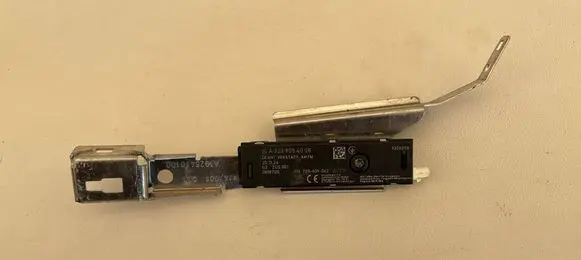 Mercedes-Benz S W223 Aerial antenna amplifier A2239054008