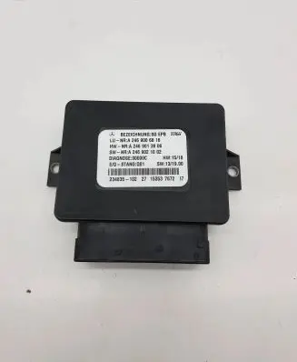 Infiniti Q30 Hand brake control module A2469006816