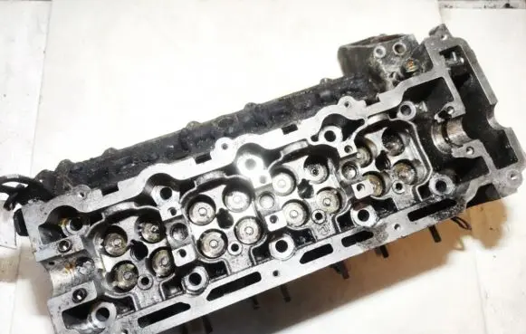 Opel Astra G Engine head 9128018